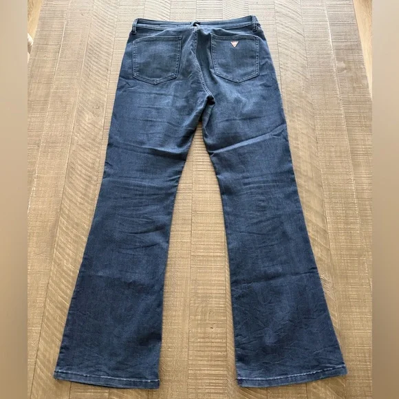 Women’s Guess Jeans - Picture 2 of 5